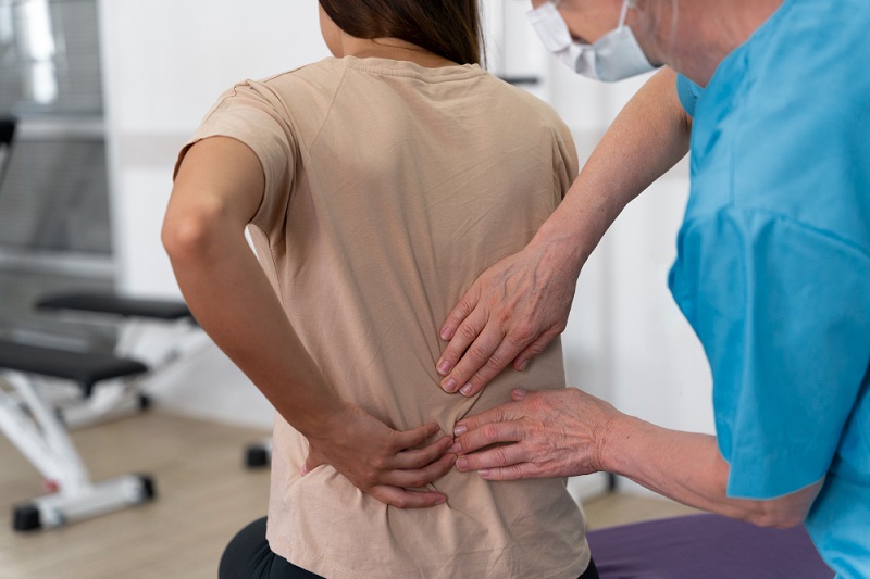 A Comprehensive Guide To Holistic Back Pain Treatments
